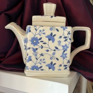 RARE Square Blue and White , Gold Trim Teapot WINDSOR Made in England Vintage